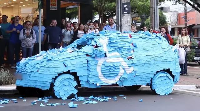 车位被占怎么办?这位车主来了一狠招!