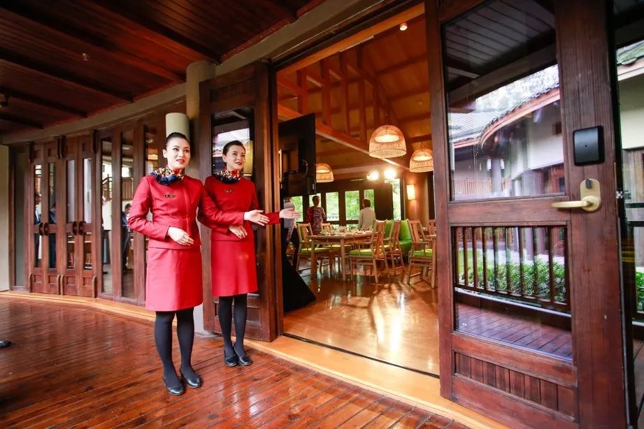 奔驰牵手国航驾临青城--畅行·尊享极致体验