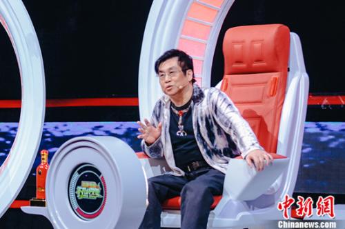 郑智化《不凡的改变》谈隐退原因:当歌手是个