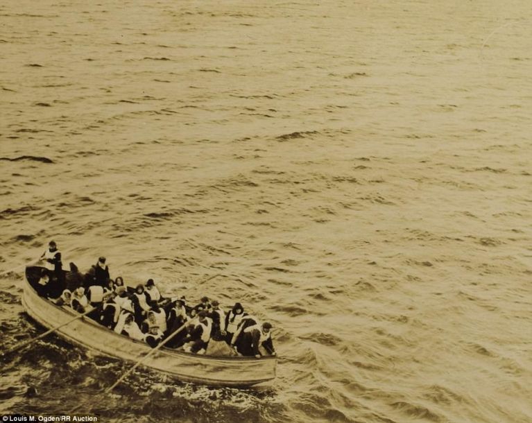 克主题戏剧 重现与冰山相撞一幕|冰山|奥格登|泰