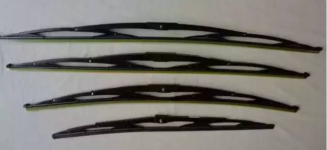 雨刮到底有什么讲究!如何才能将玻璃刮的更干