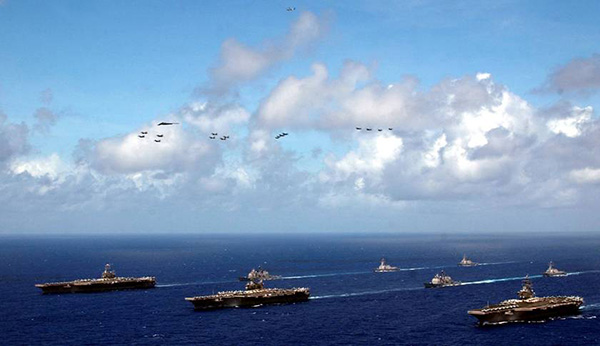 三航母演习已经成为美国展示军事力量的重要手段。