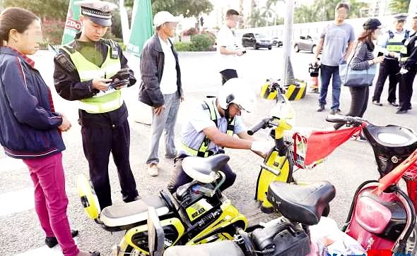 当场扣车罚款!厦门这男子在仙岳隧道口玩大了