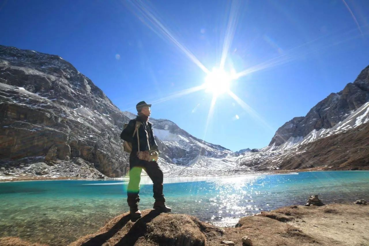 最好的时光,包一辆房车,去林芝桃花节