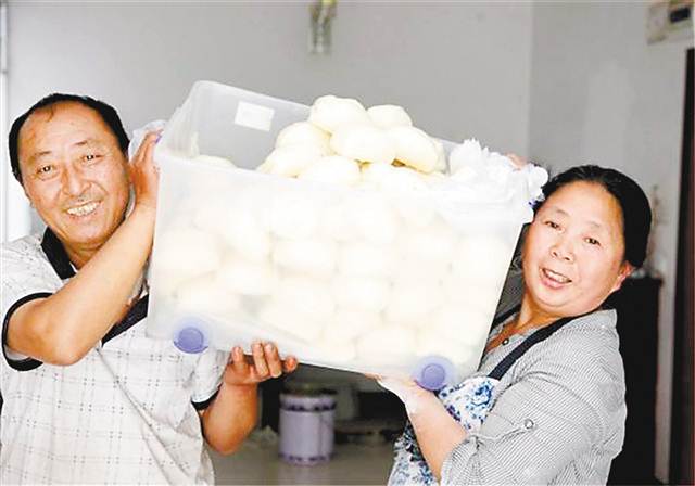 父母卖馒头包子替亡故儿子还债|包子|陈淑梅|馒