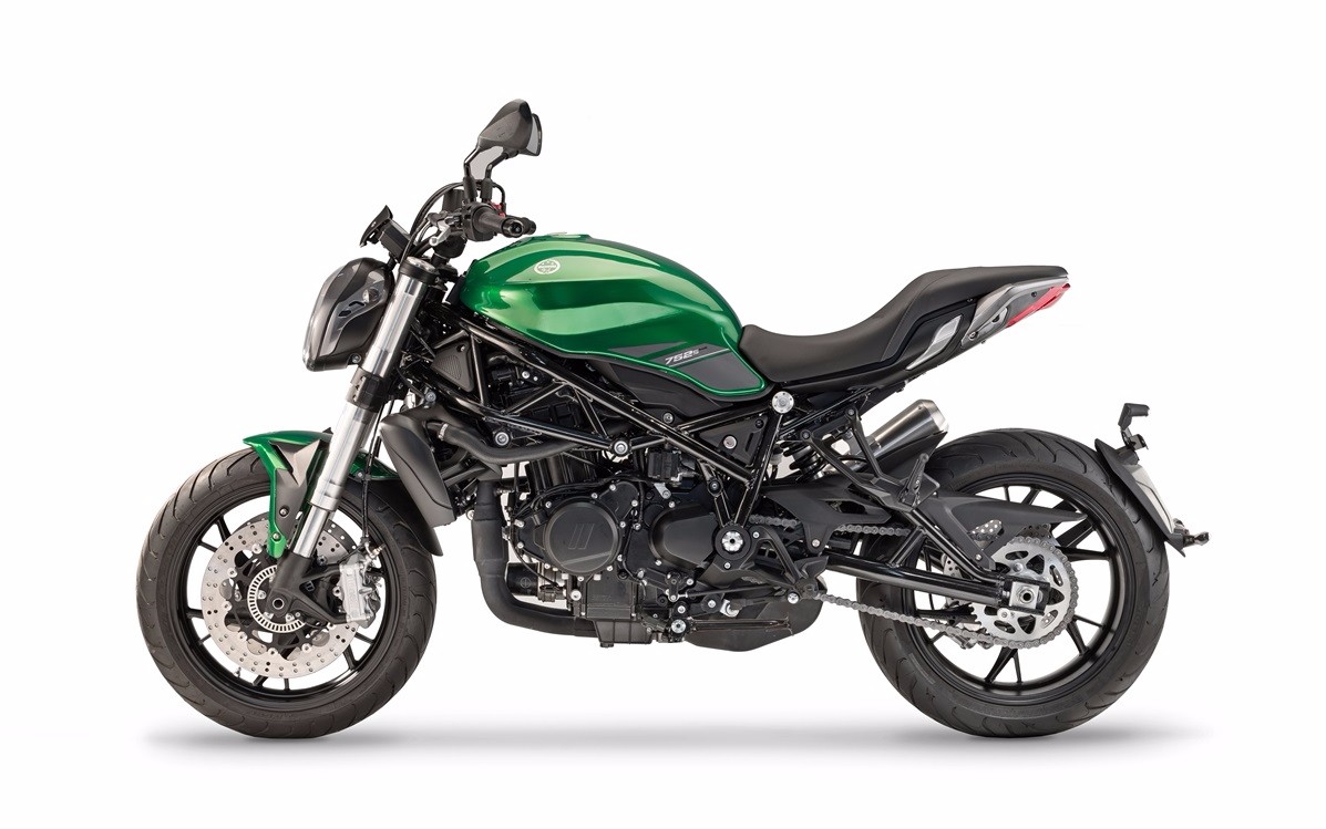 贝纳利双缸 752S 米兰首秀!-新浪汽车