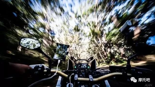 摩托车跨国骑行都有哪几种方案?有钱必看,没钱