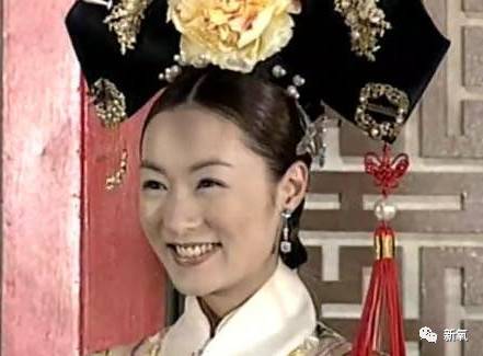 当年跟还珠格格一样红的怀玉公主如今的脸老到认不出
