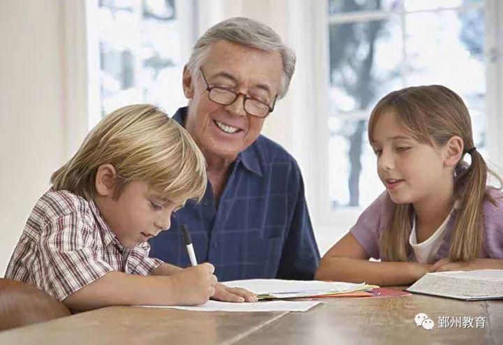 鄞州出台新规:学生晚10点作业可不做完 但家长