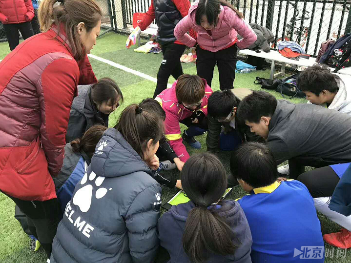 一个女子百米二级运动员的足球梦