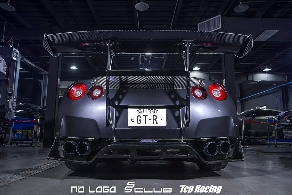 神进化论!碳纤维战神GTR R35改装案例