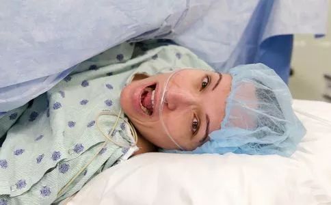 惨痛!引产手术致母子双亡 涉事医生护士竟无证