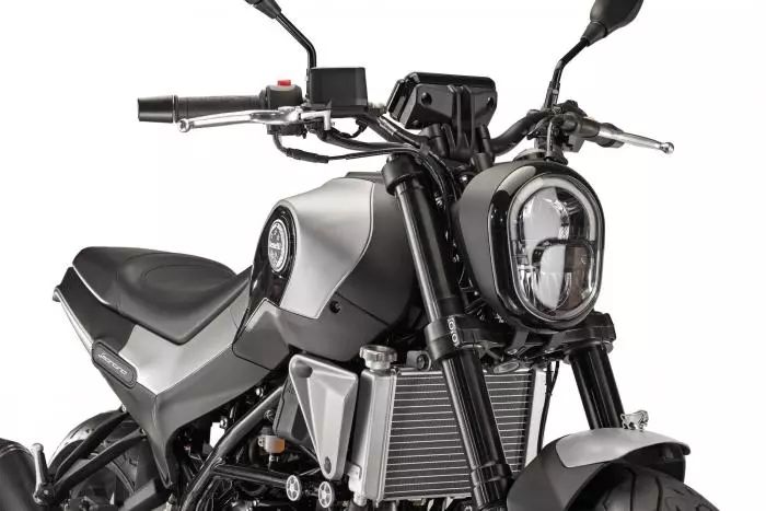 贝纳利发布幼狮 500 运动版、幼狮 250 版