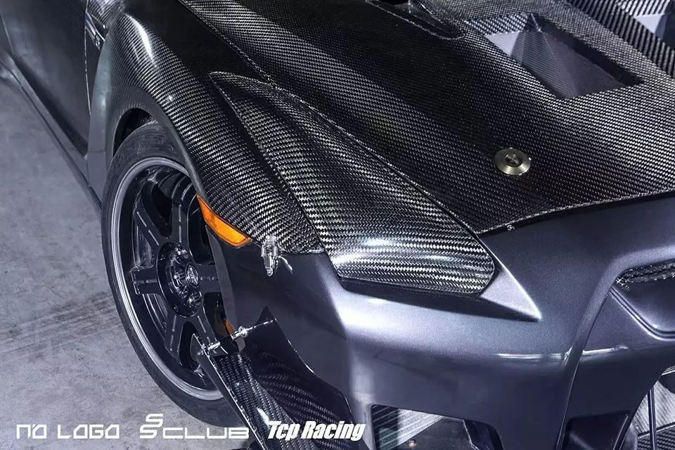 神进化论!碳纤维战神GTR R35改装案例