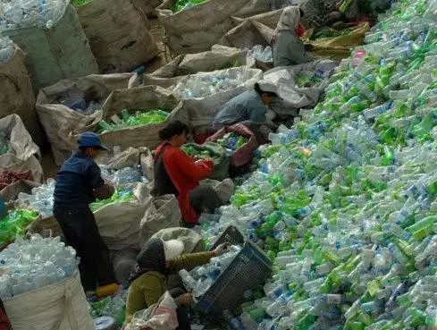 废品回收行业遭整顿:废轮胎、废塑料等回收市