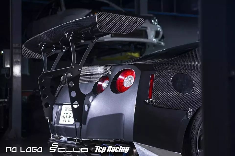 神进化论!碳纤维战神GTR R35改装案例
