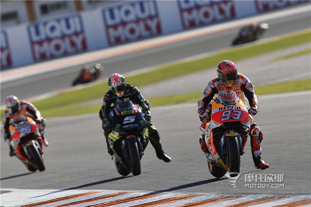 Honda包揽MotoGP组厂商、车队和车手三项桂