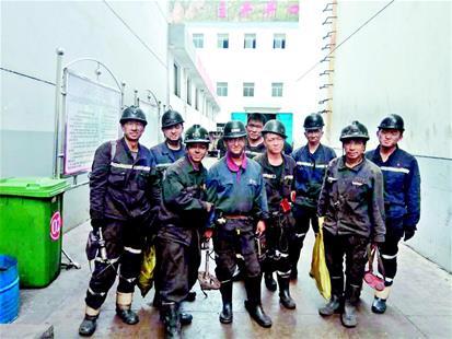 山西矿工华丽变身华师研究生 三次考研失利也