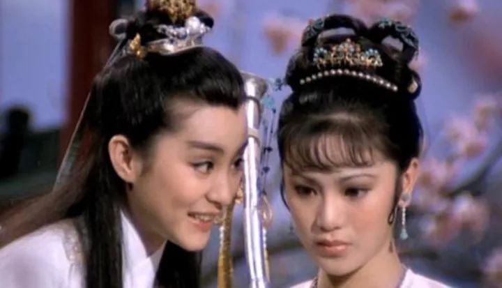 【夜问idol】她从不考虑爱的代价,却是无数女人