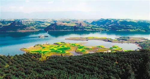 原创|2017年要过去了,我想到三峡跑场马拉松怀