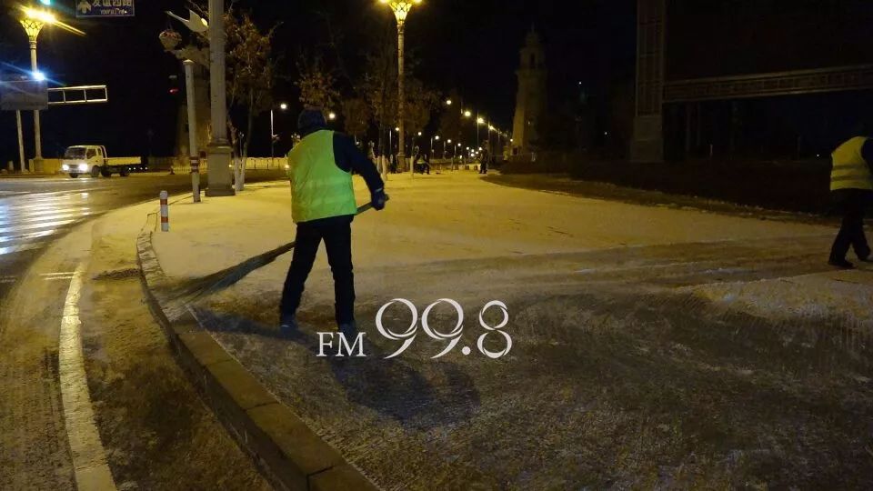 凌晨,哈市两名环卫工被撞身亡!肇事奥迪两次逃