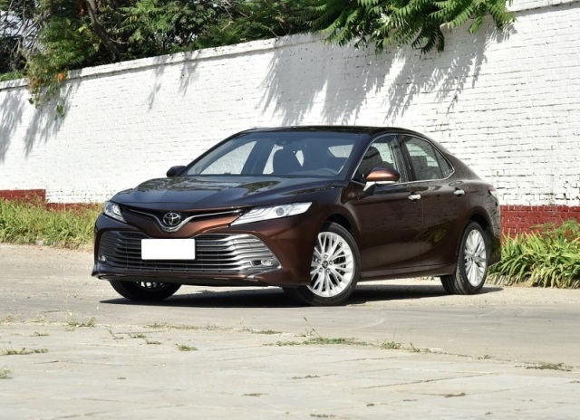 全新凯美瑞预售价曝光!除了脸,2018款新车跟现