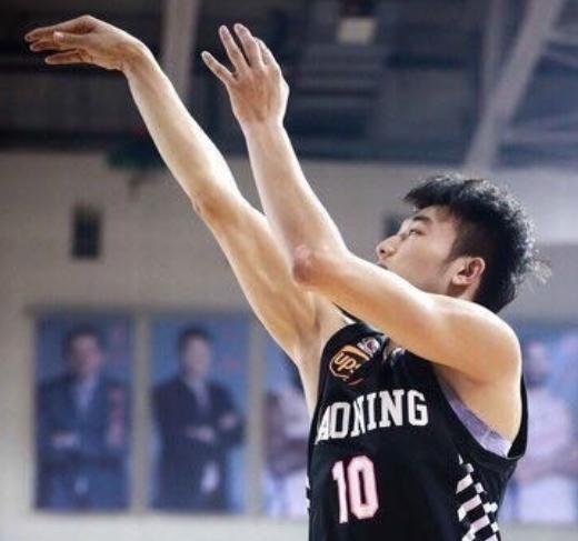 手感冰凉!丛明晨为自己鼓劲:自信一点