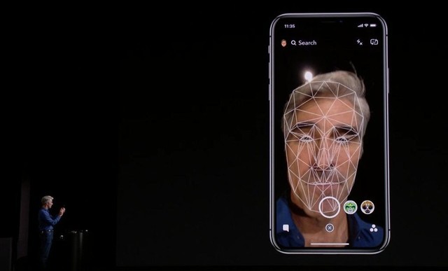男孩轻松 骗过 Face ID 解锁iPhone X|苹果|男孩