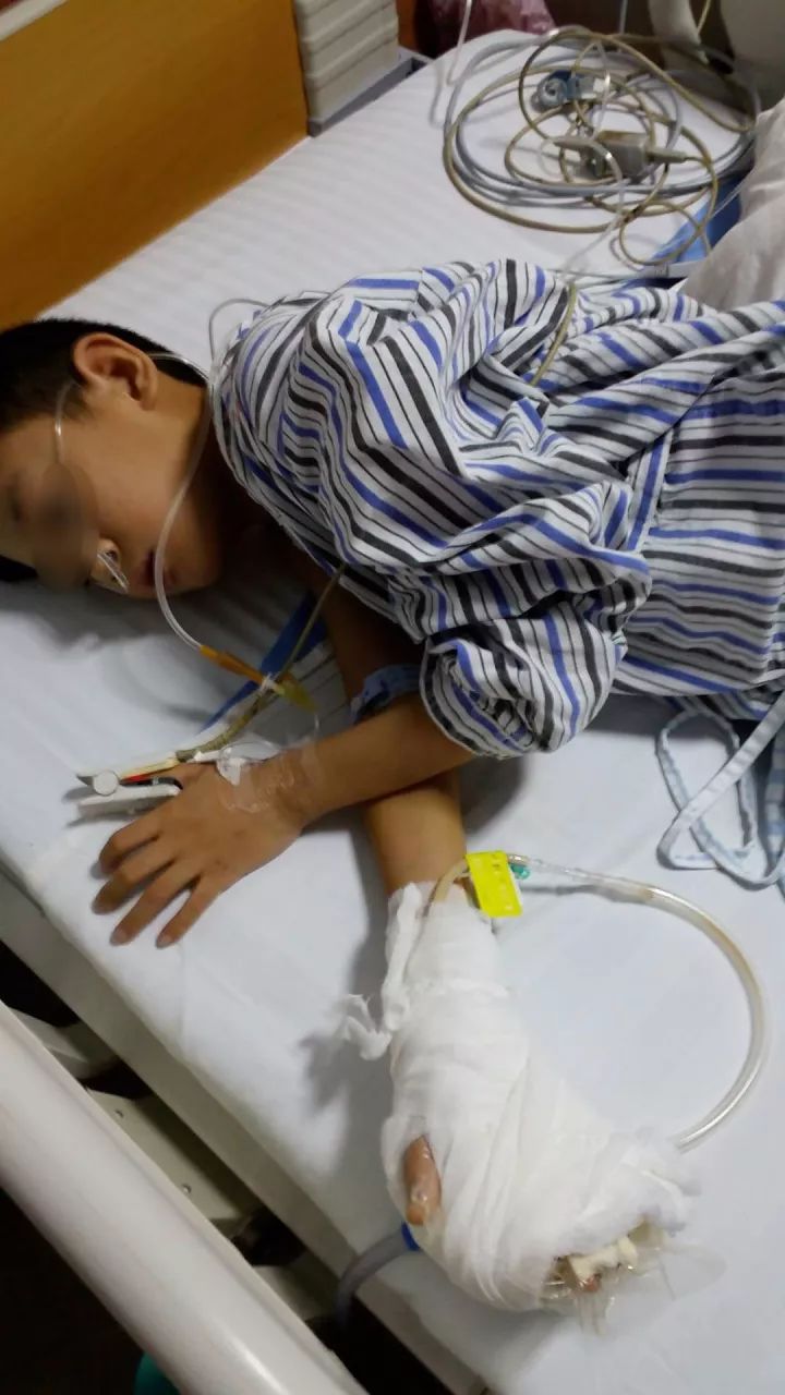 南宁10岁男童被截肢,只因为触碰了每个小区都有的这个
