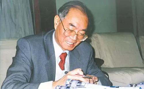 这位刚逝世的广东籍经济学家,曾是总理的论文