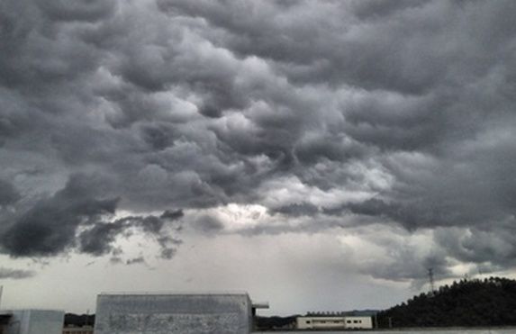 事出反常必有妖!中国股市突发利空公告,熊市将