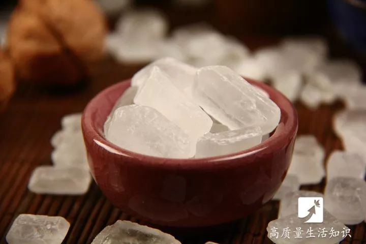 冰糖选白色小块好,还是黄色大块好?看完终于懂