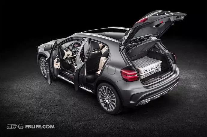 趋近完美的紧凑级跨界车 外媒简评2018款奔驰GLA250