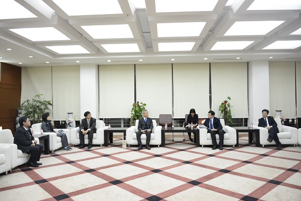 东北大学与日本三所高校共同举办学术交流会|