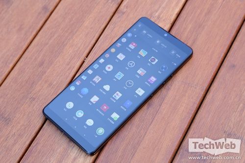 续航依旧杠杠的!锤子坚果Pro2对比坚果Pro手机