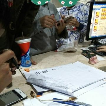 小学生买游戏装备入迷 几分钟花掉440元|Q币|