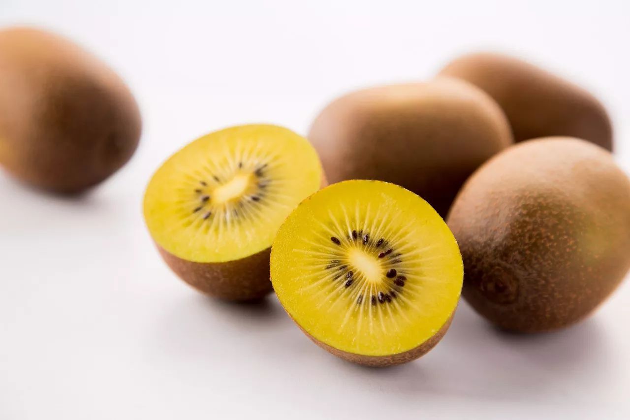 实用!猕猴桃到底是不是奇异果!红心、黄心、绿