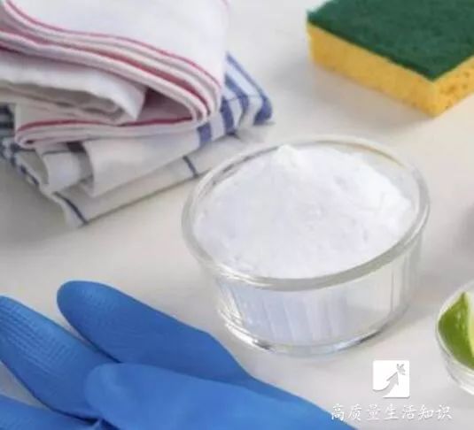 煤气灶每天擦还是脏?用这个方法,一个月都不用