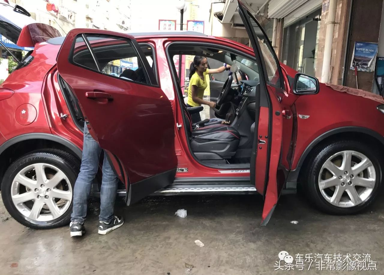四线城市洗次车15元贵吗?一天洗车百余辆的老