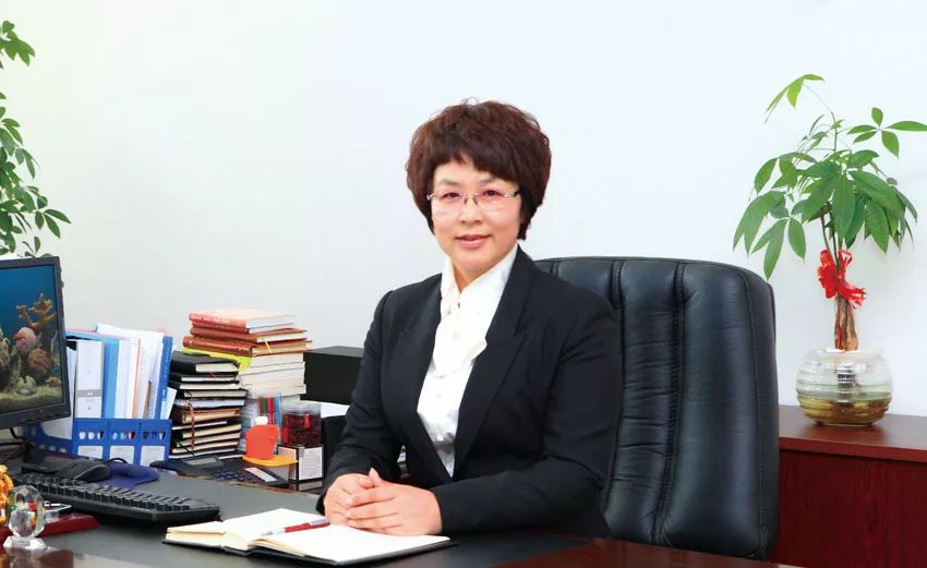 哈尔滨工业大学附属中学校长王蕾:50 门校本课