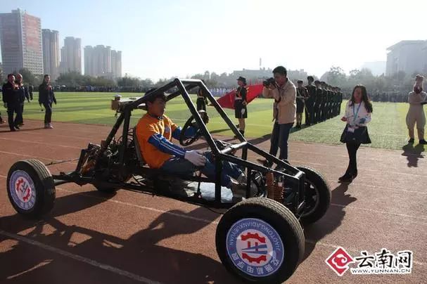 别人家的学校系列又更新了.云南一高校自制敞