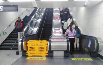 长春地铁站有扶梯停运?