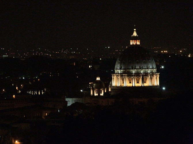 小威步入婚姻殿堂:一路走来她都与丈夫经历了