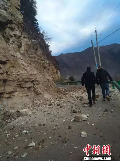 oUmf-fynwxum5070099.jpg