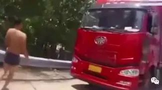 这个货车司机火了！
