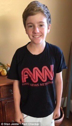 美学生参观CNN被要求换衣服:T恤印“Fake news”