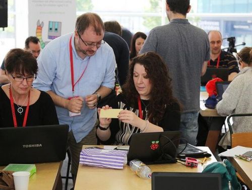 谷歌宣布向英国教师捐赠价值877万人民币的计