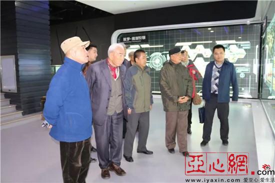 新疆阿拉山口市退休干部践行十九大精神助力口