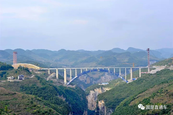 成都凭什么养活2300万人?过去十年GDP增长近