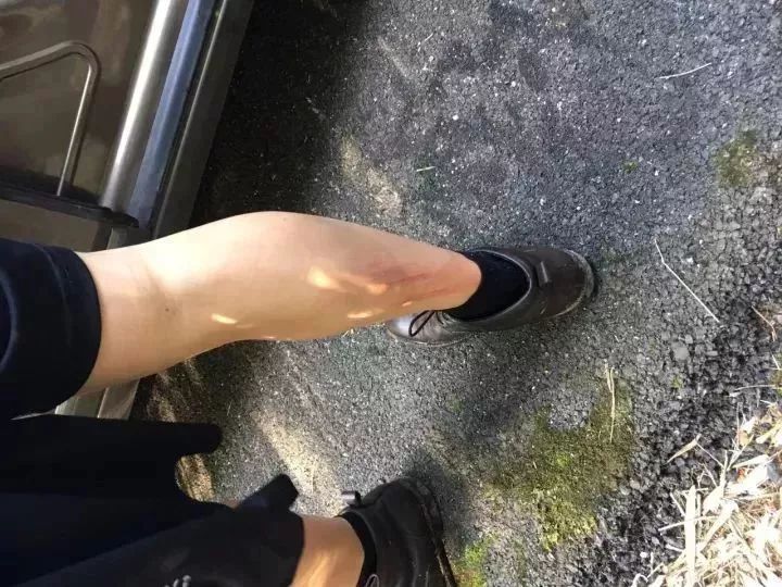 去吃鱼头途中目睹车祸勇救4名落水者！他被奖励一辈子…免费吃鱼头